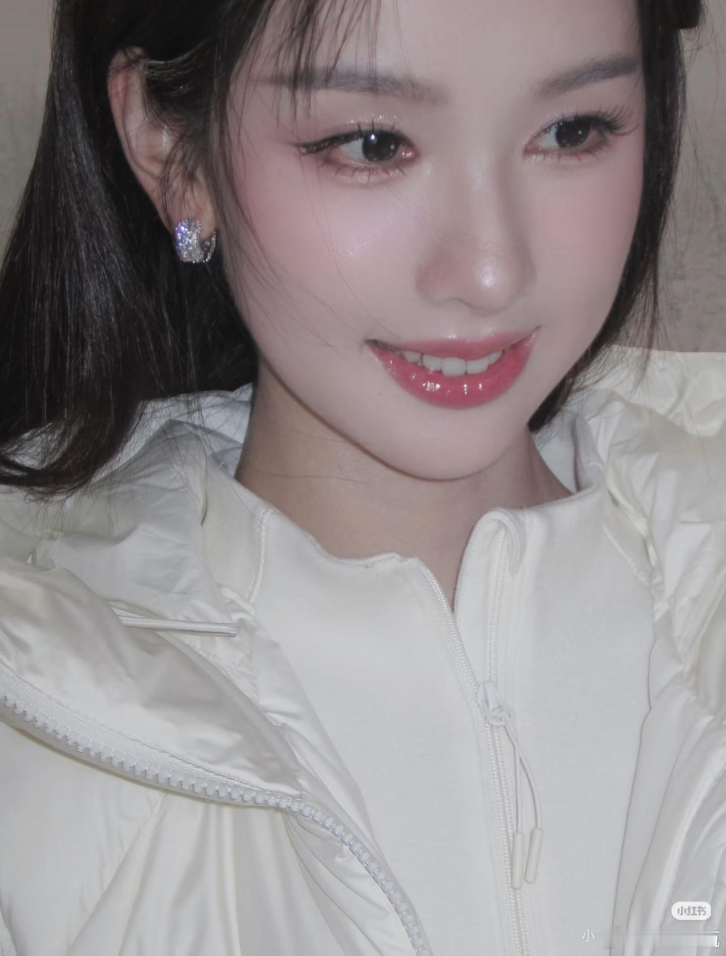 好美丽[捂嘴哭][捂嘴哭][捂嘴哭]经过冬风的审美摧残，这个小嘟嘟看起来更美丽了