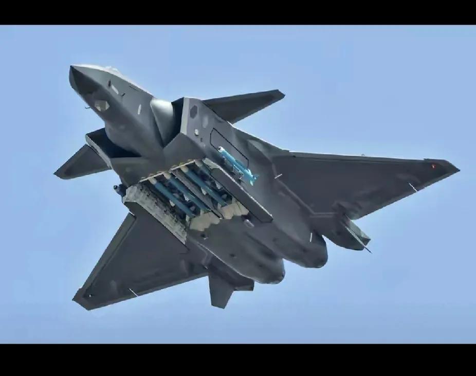 美军双航母压境备战，中俄火速给伊朗撑腰，伊朗底气直接拉满！
俄罗斯送上米-28N