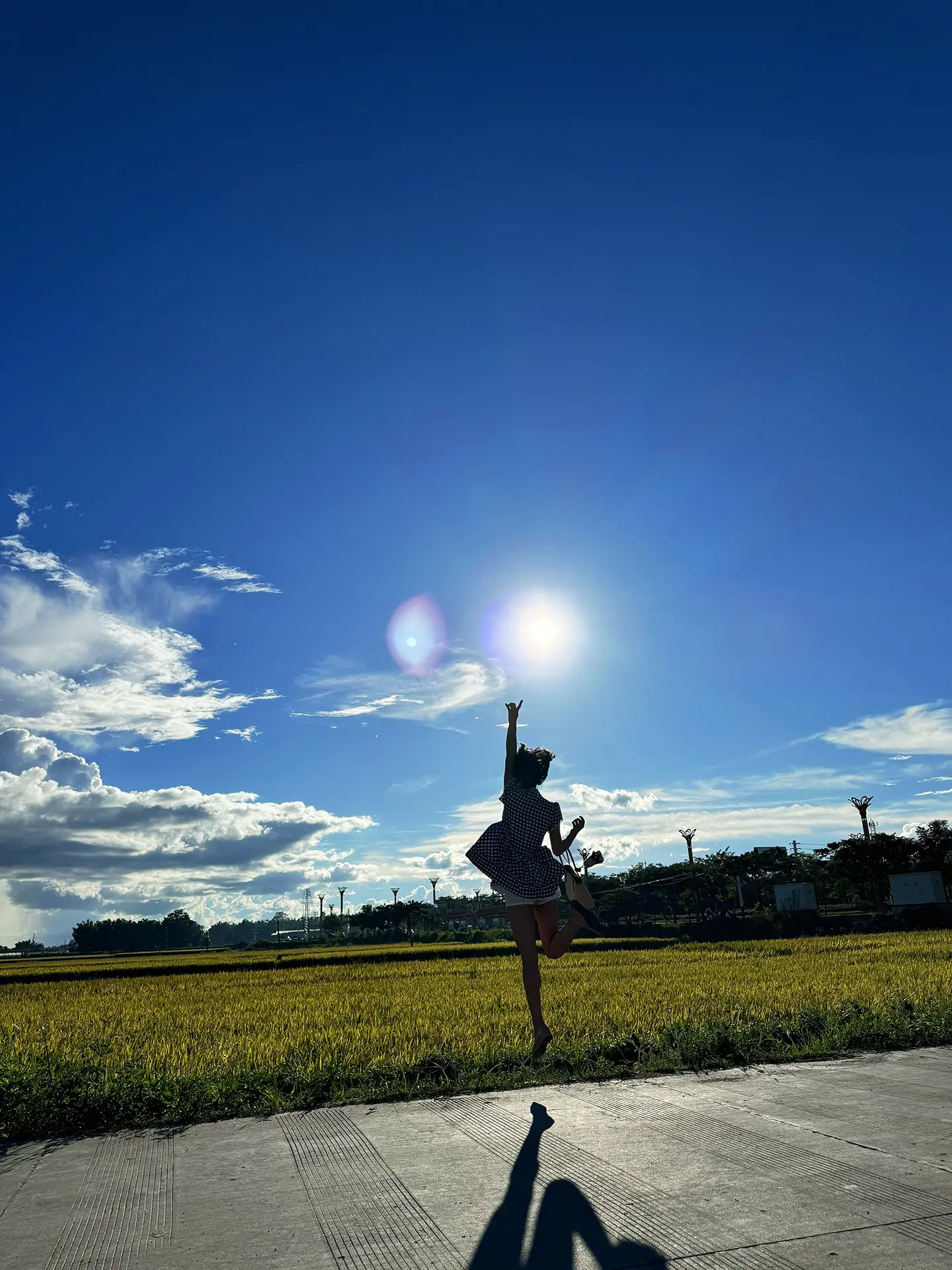 仿佛小时候走过的一条路……