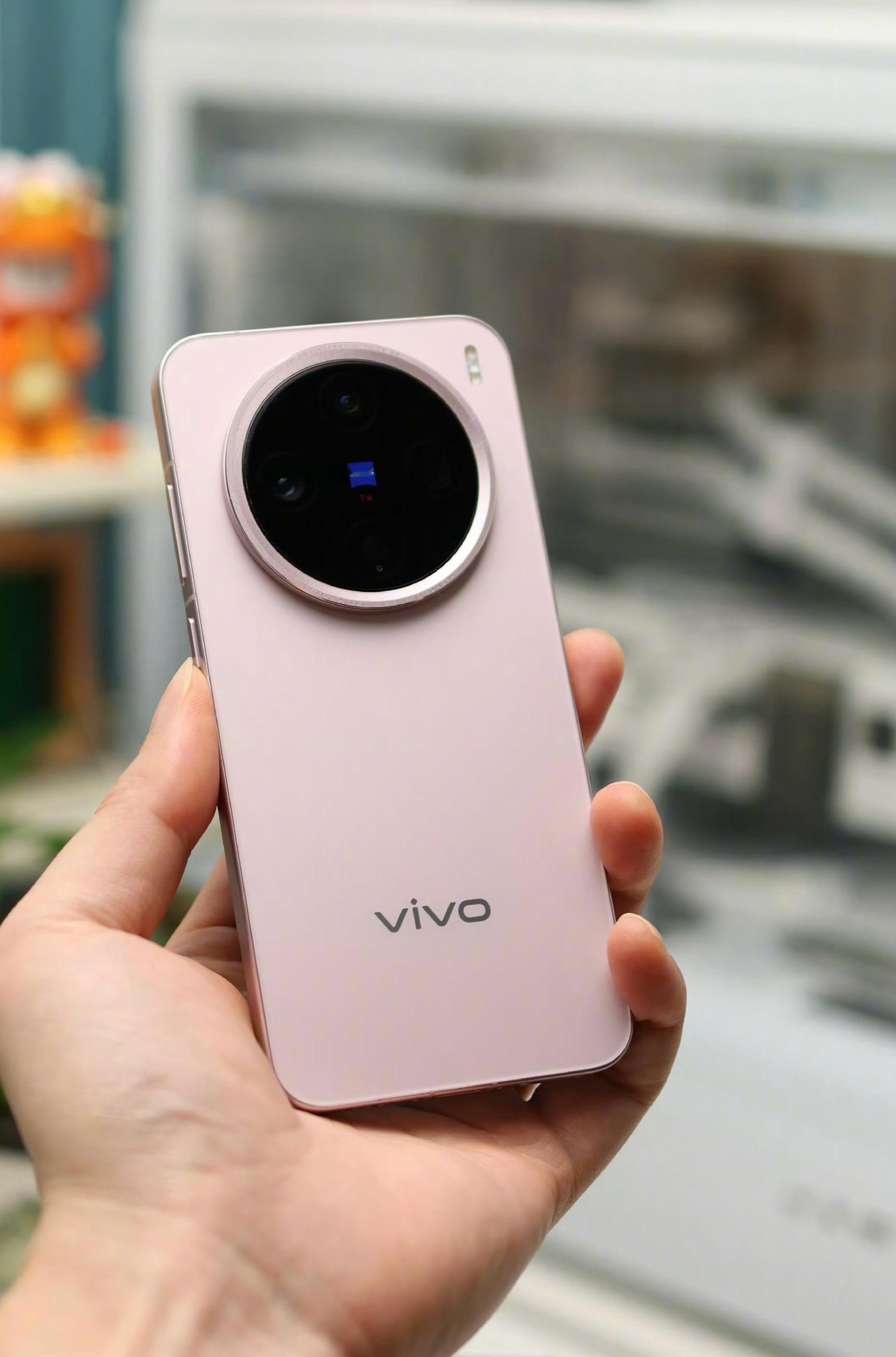 vivo X200 Pro mini和荣耀Magic7都是颜值很高的粉色手机 