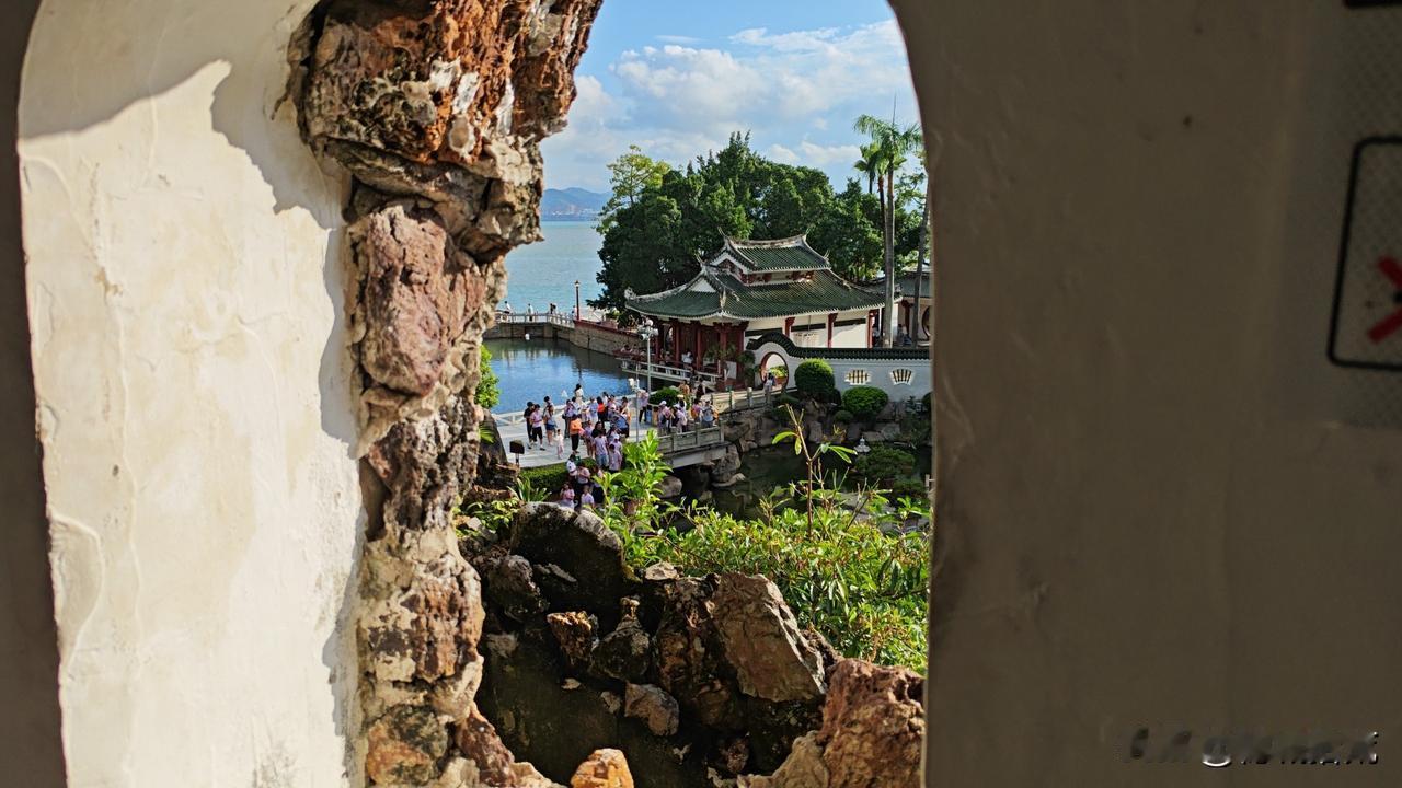 国内凡是值得看的景点都要门票，在广州没这个习惯，所以在鼓浪屿玩，完全没有考虑门票