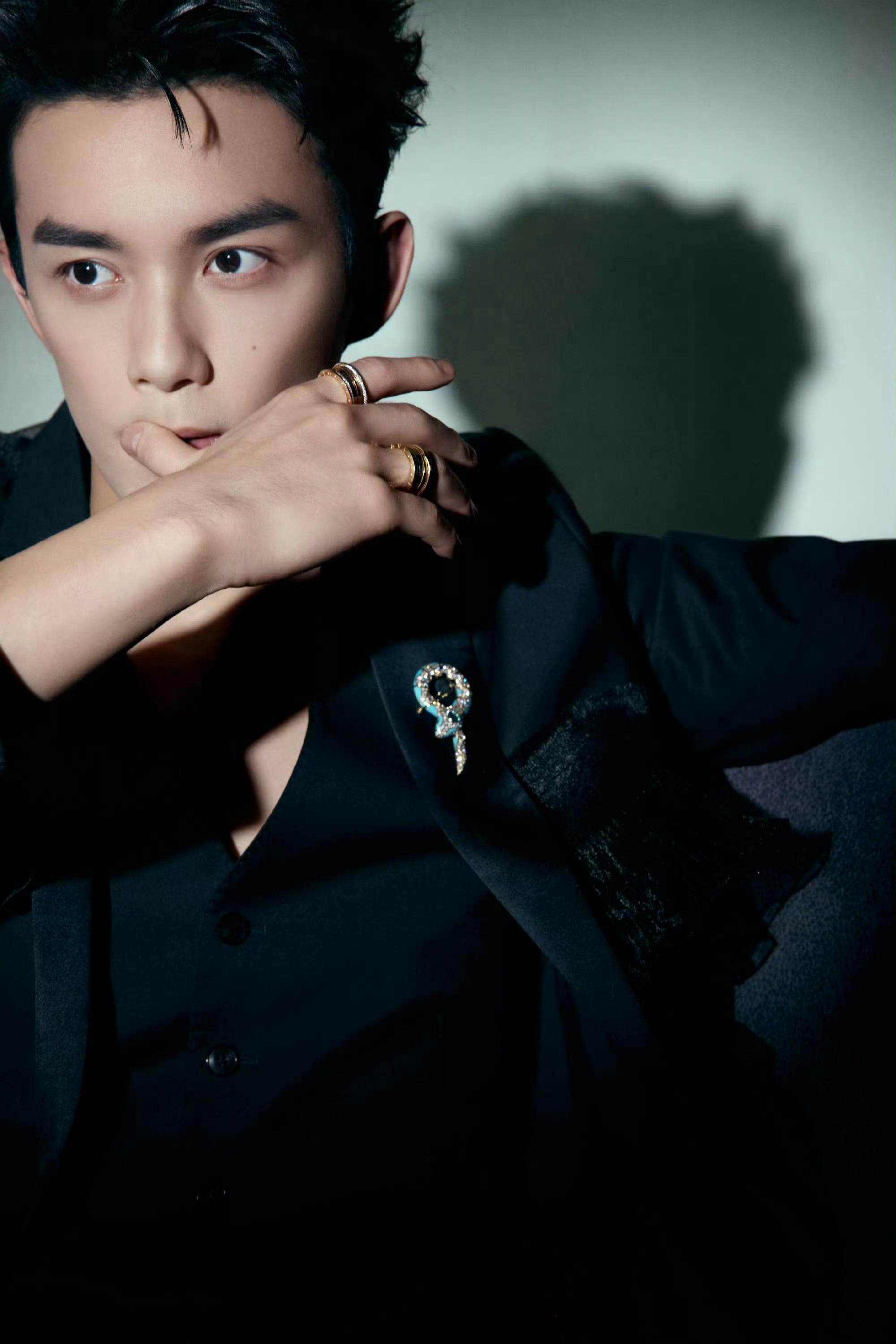 吴磊✖️今日亮相宝格丽活动造型大片 📷 ​​​