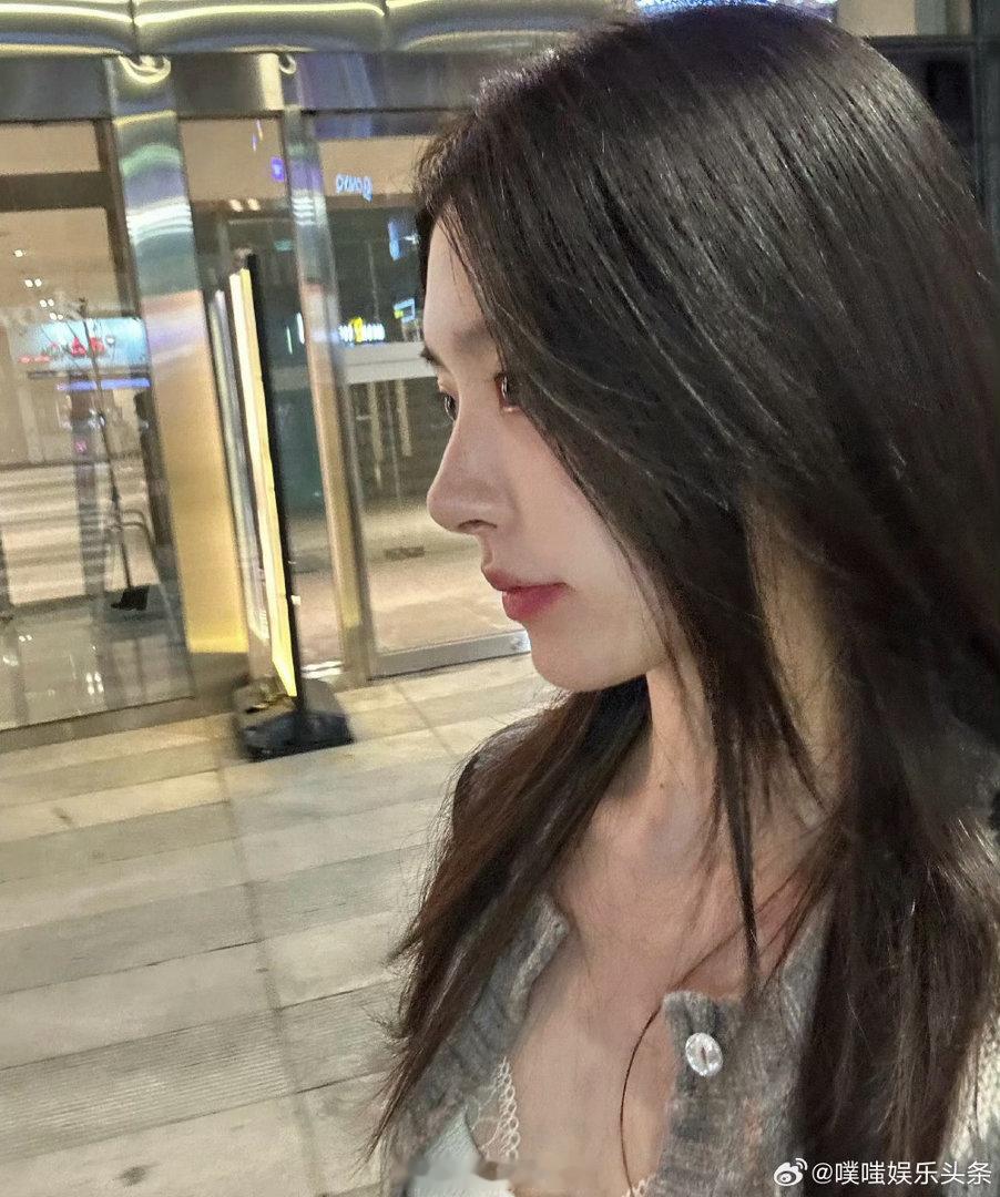 凡事皆有缘由，坦然回应便是坦荡。多一份包容理解，少一点戾气争执。徐绿杨发文柳柳发