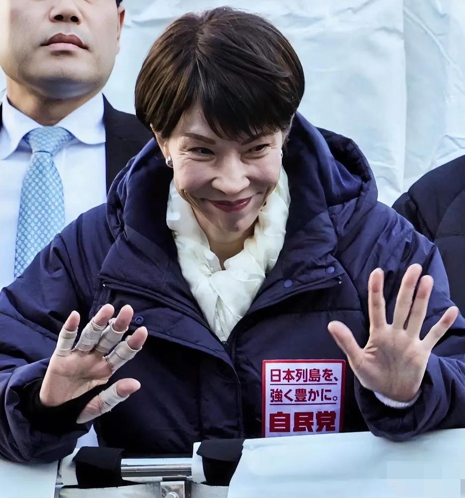 高市早苗刚赢大选就急着“拜鬼”

2月8日，高市早苗带领自民党拿下日本众院选举后