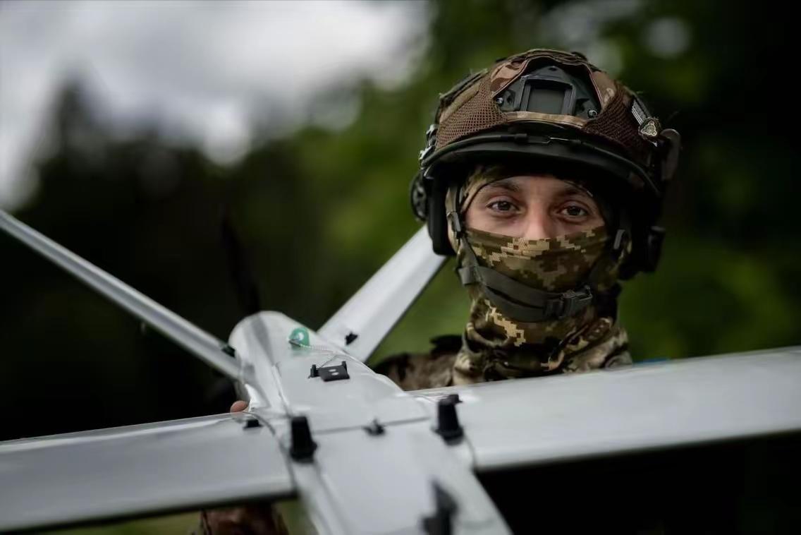 忽然看到网友的一个帖子，说是俄罗斯这四年的俄乌战争，是彻底把国运打没了。
第一，