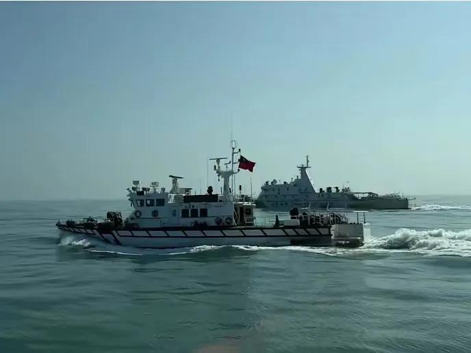 就在刚刚，

台“海巡署”发布严正声明，

2月26日，针对中国海警船现身金门海