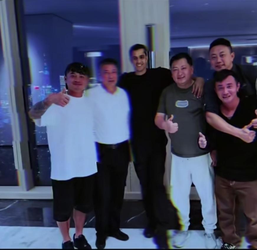 曹赟定，申花前老总都到了为何吴金贵还没有到！我们都知道吴金贵和这个时期的申花合作