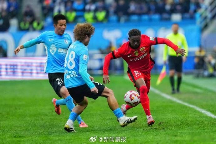 大连英博今天的拼搏精神和公平竞赛精神没问题，但实力上还是有差距，非常遗憾，未能主