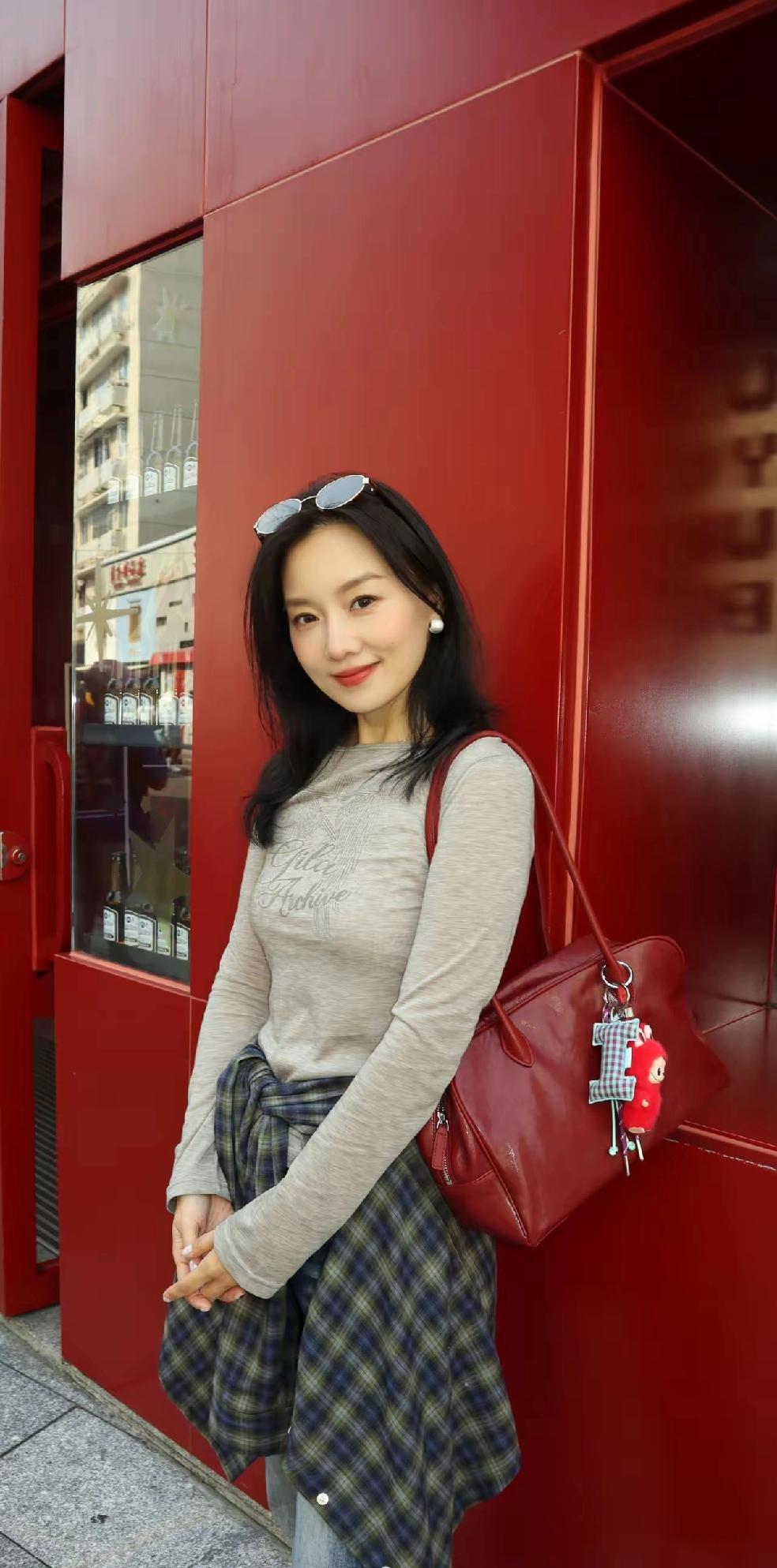 你是喜欢风情万种，还是温柔体贴当然喜欢温柔体贴还有风情的美女喽温柔感美女 对女人