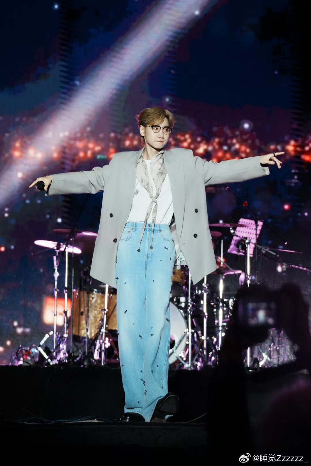 汪苏泷希望大家不要提前冲出来热爱要有边界感，守住现场秩序，不贸然上前打扰，让他安