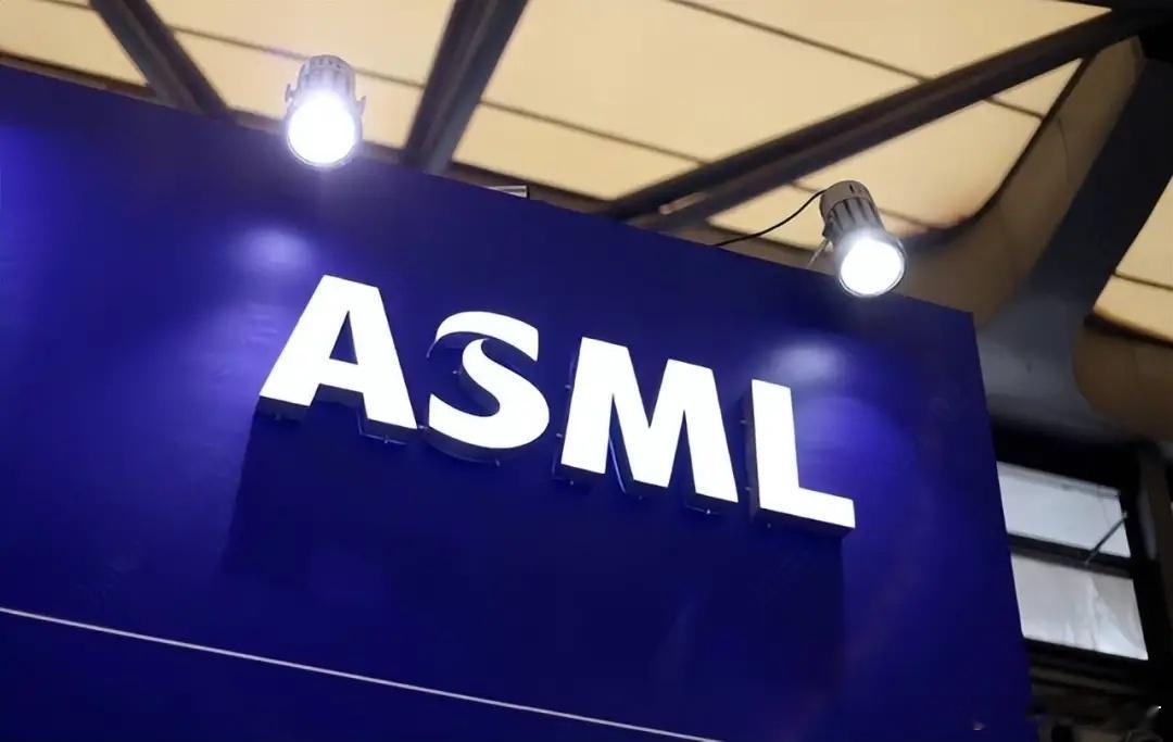 业界震动！荷兰首相访华后，ASML突遭股东大撤退，中国态度成“致命伤”？大反转！