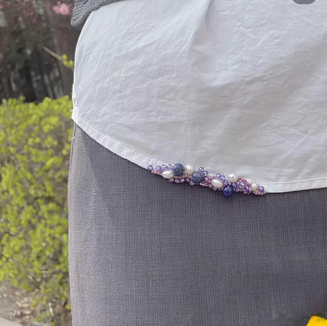 这衣服一点很贵吧？ ​​​
