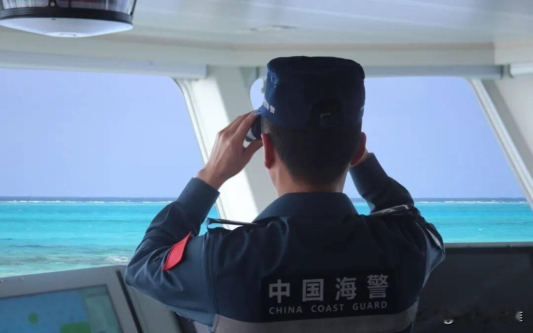 第一，强化海警常态化维权执法。面对侵闯海域的船只，依法喊话、拦阻驱离，现场处置保