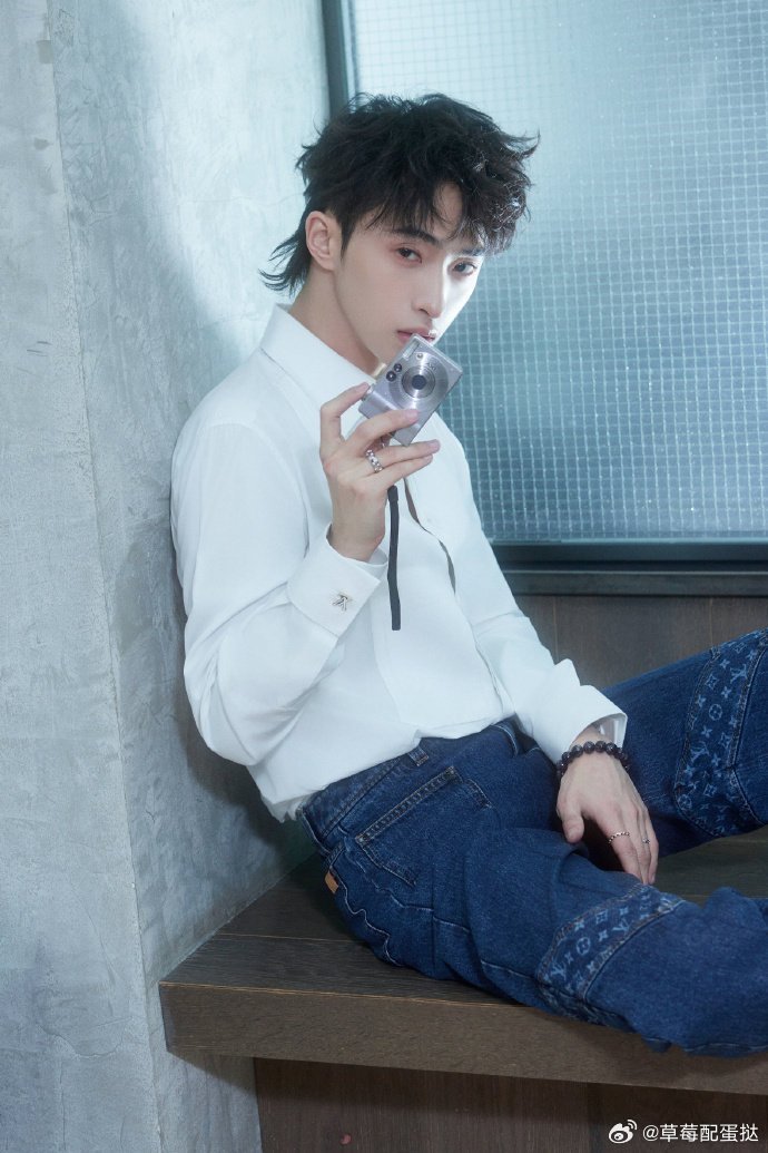 桃花坞上新人了 恩利加入桃花坞，综艺感直接拉满！性格温柔又开朗，亲和力满分，期待