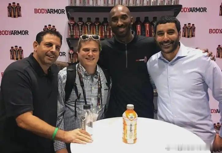 【杜兰特口中的 “神级投资”：科比靠一笔生意赚了 4 亿，比 20 年 NBA 