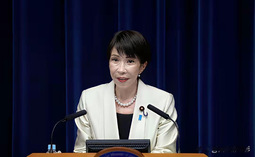 日本飘了！日专家喊话高市：大举援助印度，让中国陷入“台印两线作战”。

两个日本