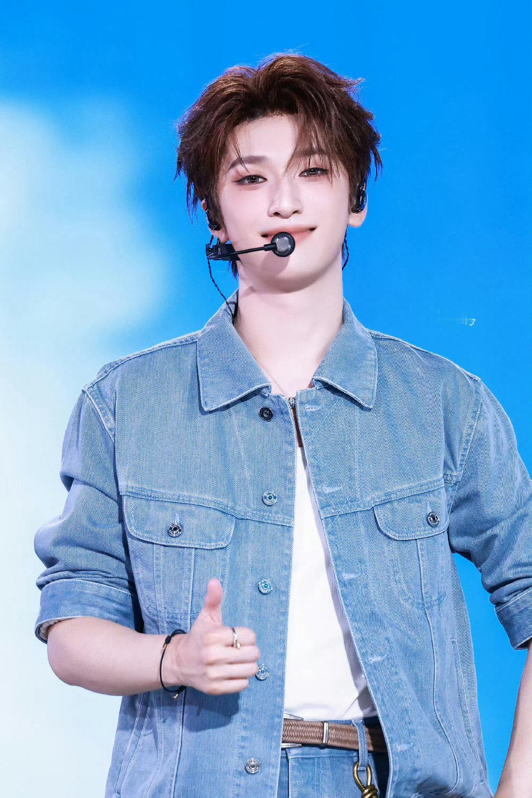 严浩翔 × 时代少年团加冠礼演唱会 上海站舞台Look，GIVENCHY纪梵希 