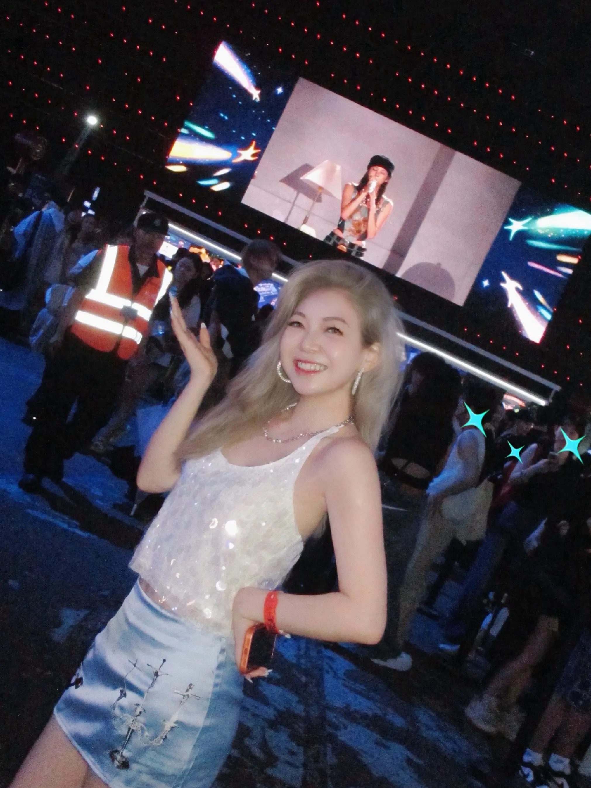 蹦迪女王回归🪩听欧阳娜娜live还狠狠 来夜人节2.0就像是快乐回归...