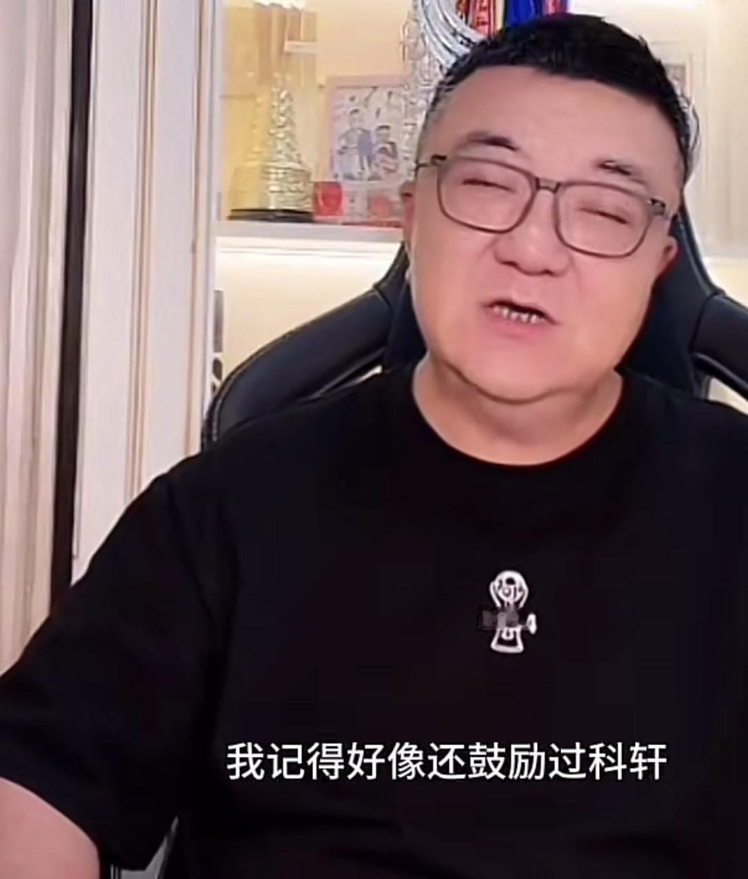 哎我去！这啥情况？足球小将的董路先生在看了《功夫女足》之后给出了犀利点评！董路一