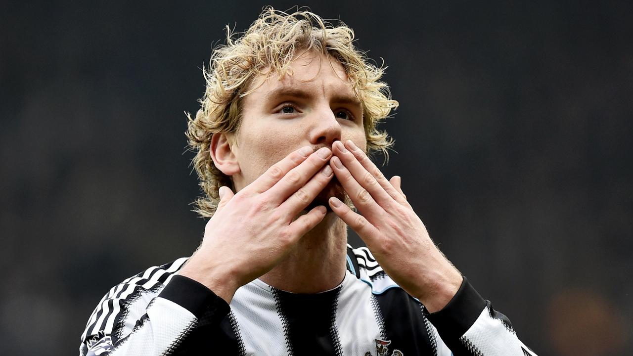 纽卡7500万先生沃尔特马德继续哑火，遭遇了连续第12场个人进球荒。
沃尔特马德