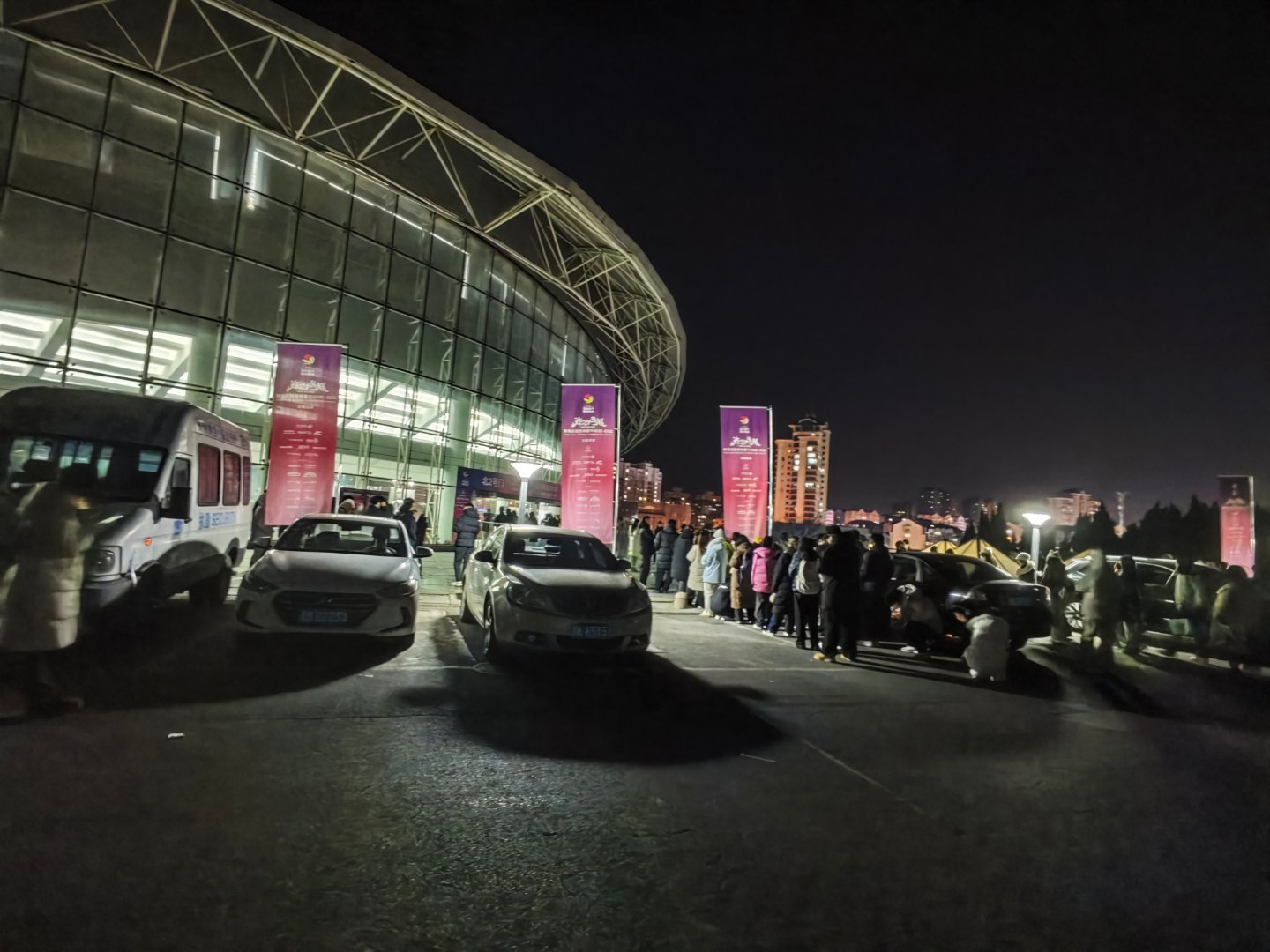 乌泱泱一片人，当观众加不加学分啊