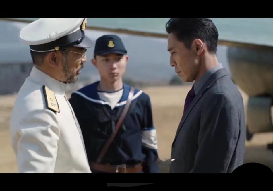 老井上这命硬得简直像地里的顽石，国泰舞厅那场火光冲天的爆炸，愣是没把他送去见天皇