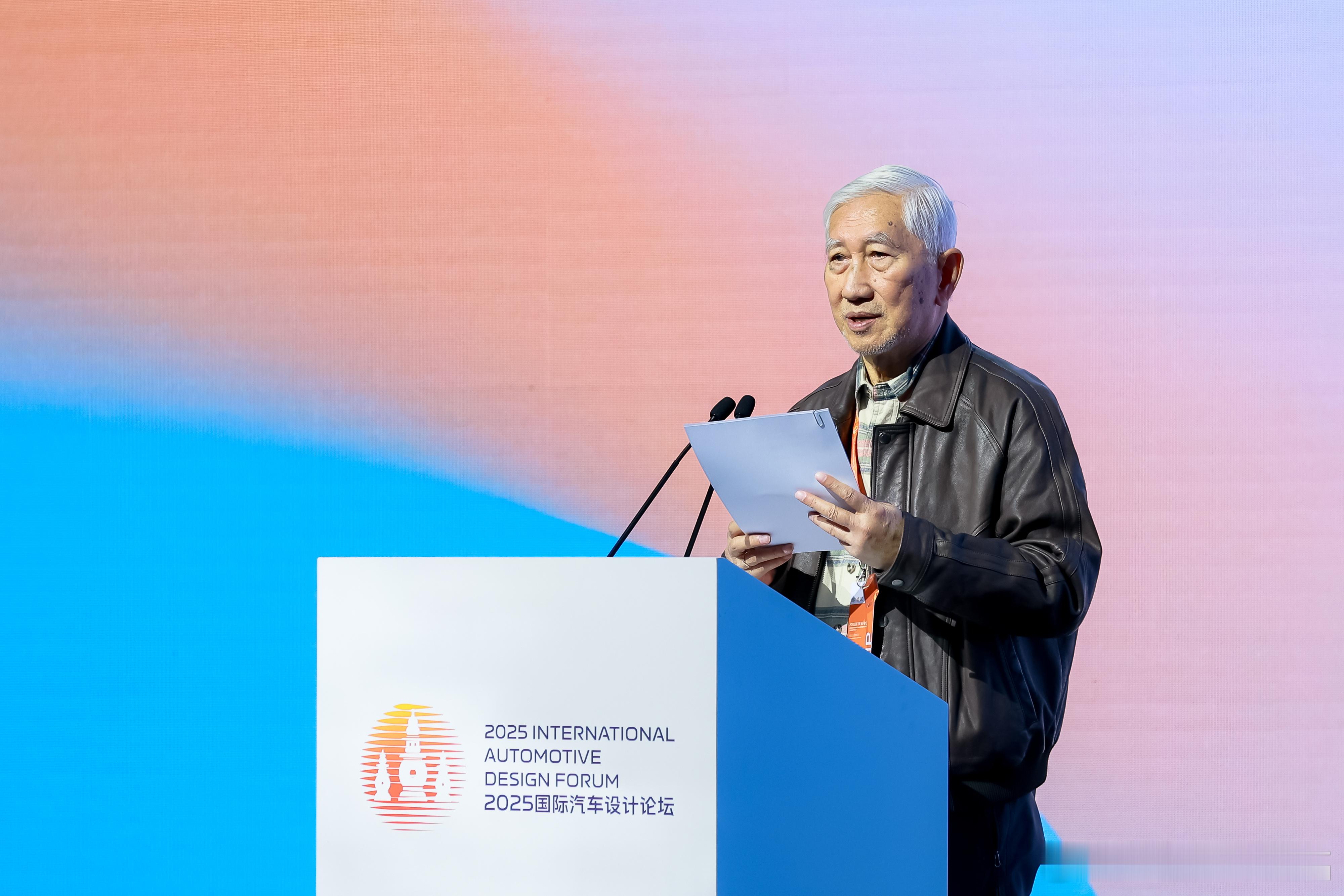 AI可以翻译语言，但是翻译不了文化和品牌，设计师才可以。汽场全开