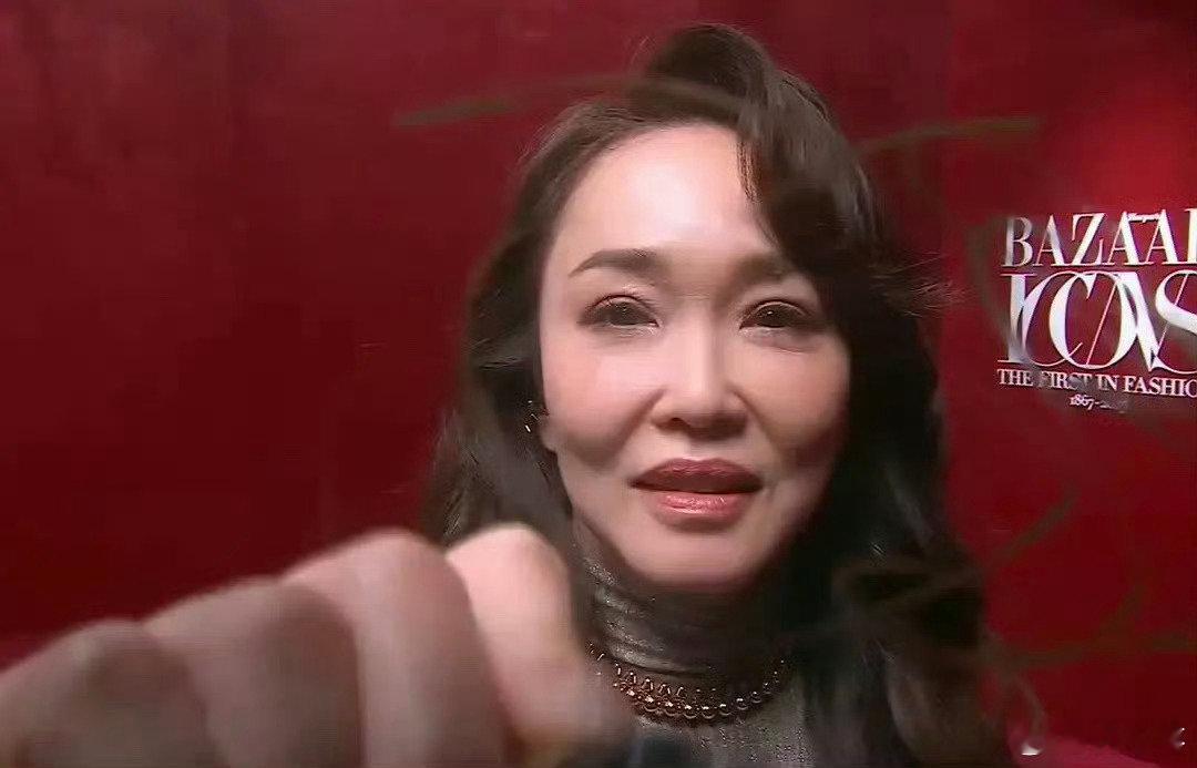 没去芭莎的很幸运了啊啊啊啊啊啊芭莎这都什么gui策划啊[哆啦A梦害怕][哆啦A梦