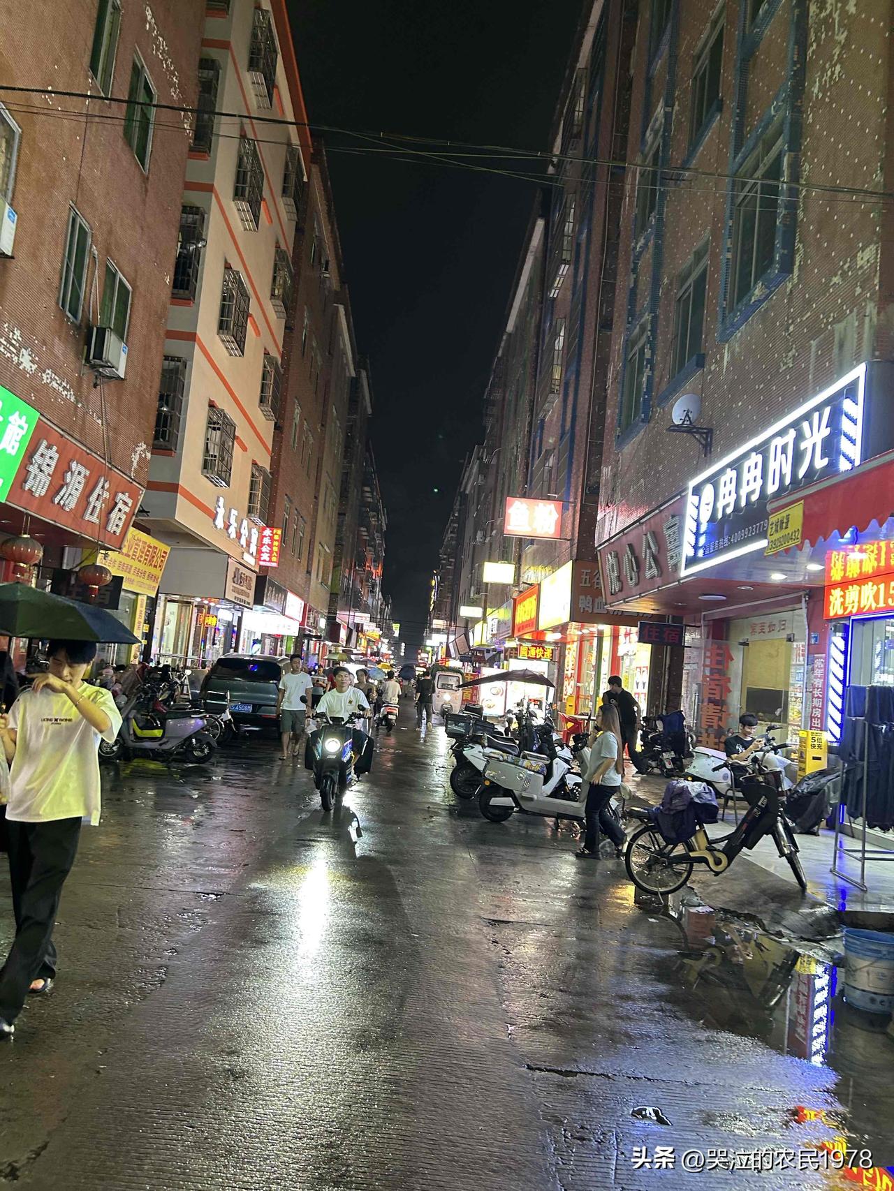 近两年来高埗镇的房租涨的厉害，普通的快餐也都涨价了，就连炒粉也涨了一块钱。没有工