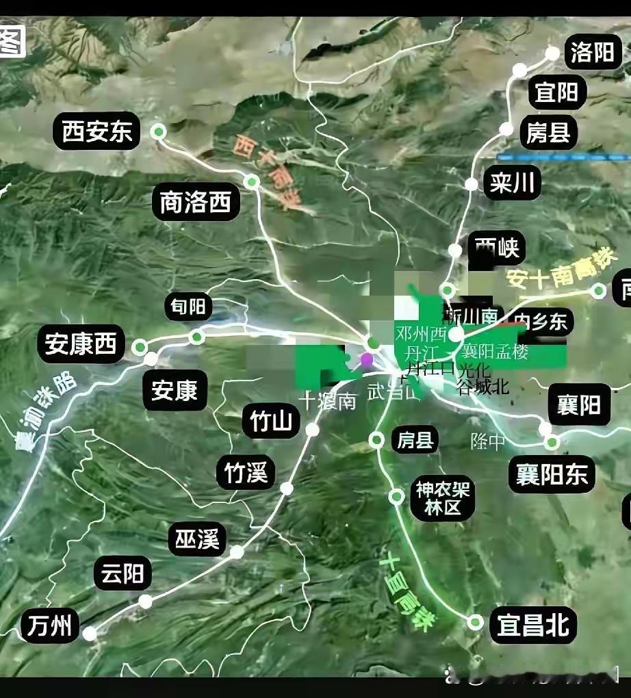 网友认为，洛十万高铁可以和洛襄高铁、安十南高铁并线，建议修正为洛渝铁路，直接到重