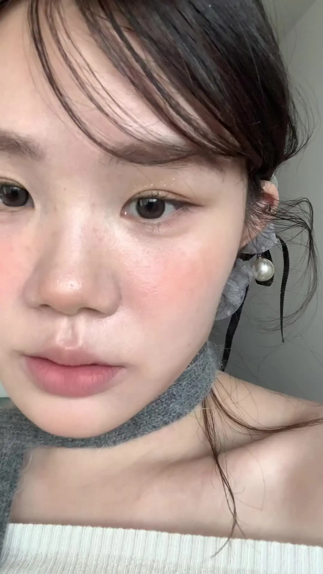 𓂃˚‧ 𓆸　杳杳春来时 最近换了新美甲，很像大理石哈哈哈 还买了好...