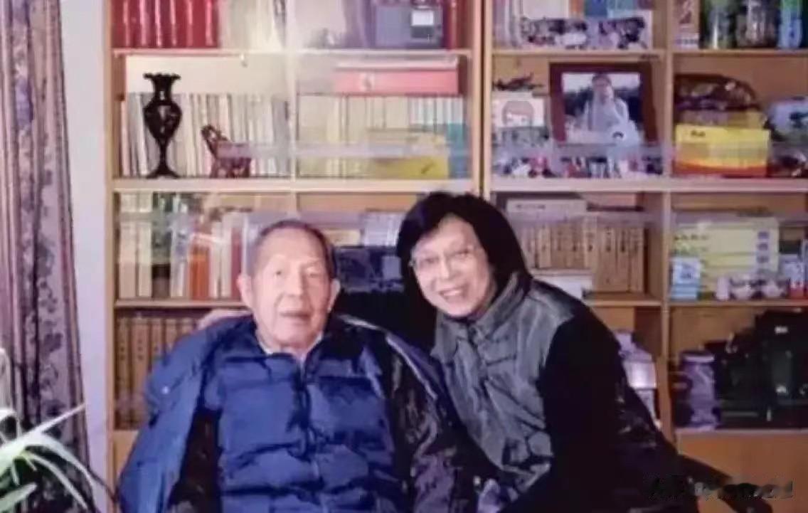 张春桥被关押了22年之后才被释放出来

然而，尽管经历了长时间的牢狱之灾，张春桥