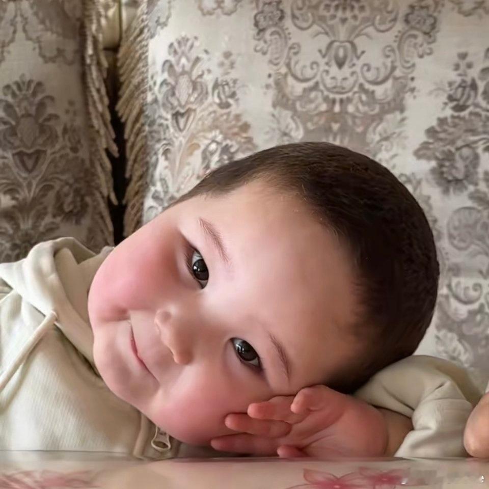 我给我弟dy每日分享的内容 不是小tay就是腾顺强与阿曼达[太开心] 邪恶小馒头