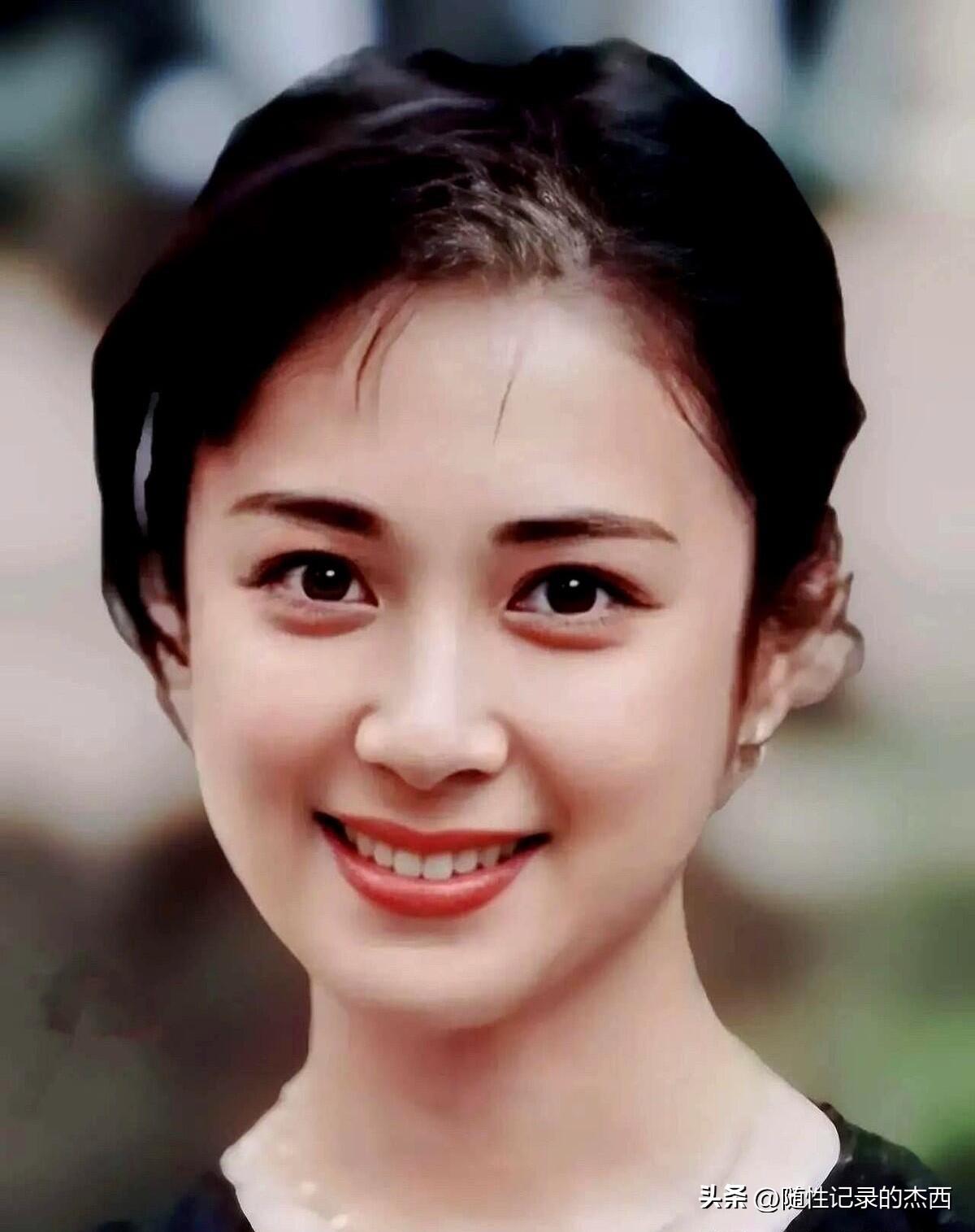 能称得上倾国倾城的几位美人，朱琳的颜值高，明眸皓齿，她才是真正意义上的360度无