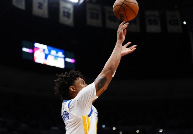 近日，前NBA球员肯德里克·帕金斯在《Road Trippin'》节目中，称赞了