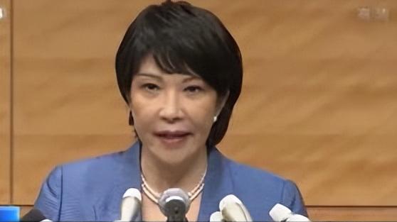 “一纸公告“日本政客手里的茶杯差点摔了！”中国突然对日本下狠手，高市早苗这回真捅