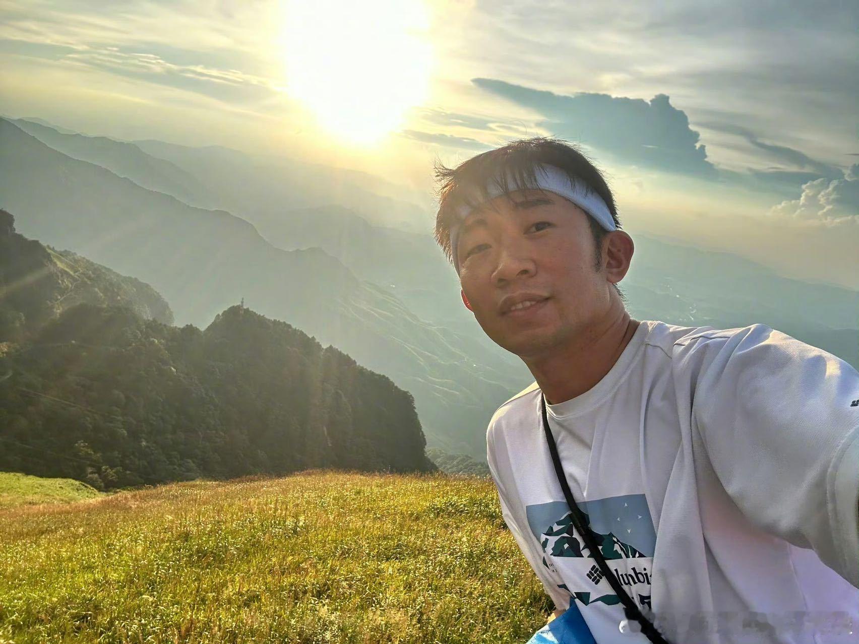 杨迪会因为爬山退圈杨迪自曝退圈原因你好星期六 杨迪的退圈理由太清奇：爬山！丁程鑫