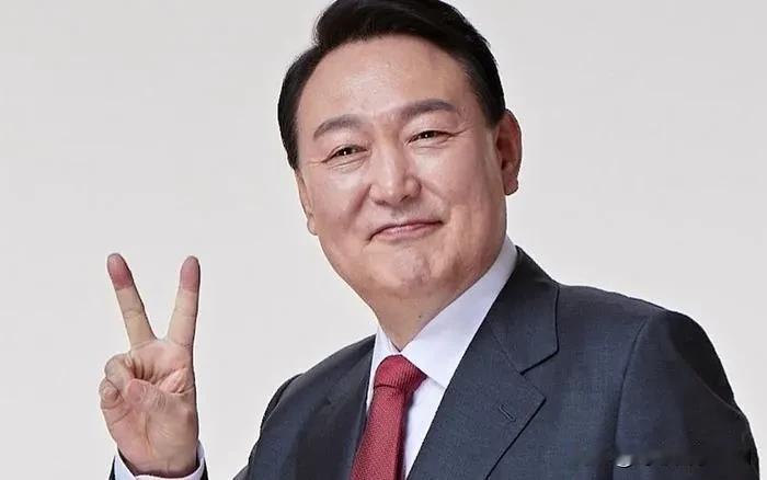 道歉还是哀悼？这么大的事故，一个哀悼就解决了吗？尹锡悦的态度就这样，他甚至都没有