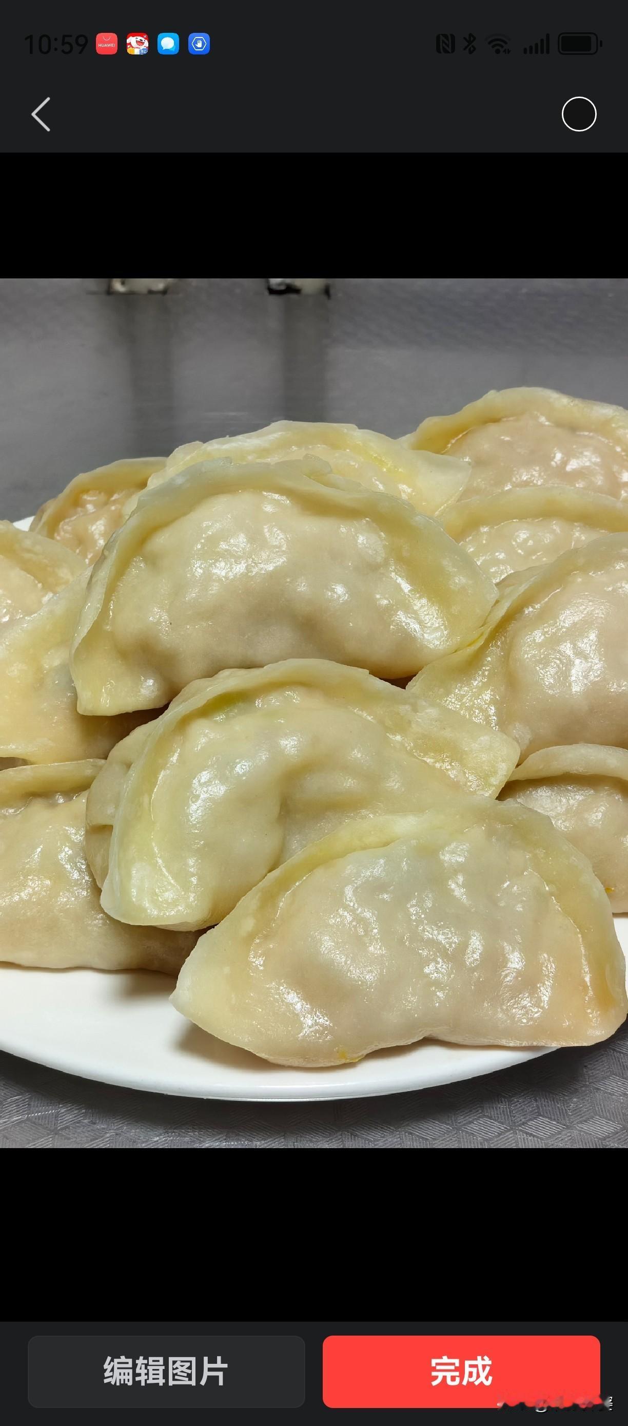 不骗你，荠菜蒸饺，真的巨好吃，这个素馅大蒸饺，你们也去试试
  现在春暖花开，荠