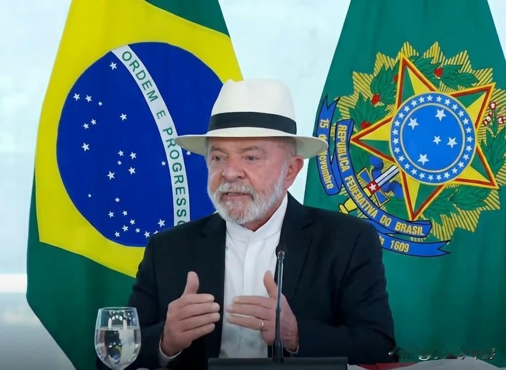 一支国家队包下专机声势浩荡出征世界杯，谁知球队惨遭淘汰后，返程专机登机时……居然