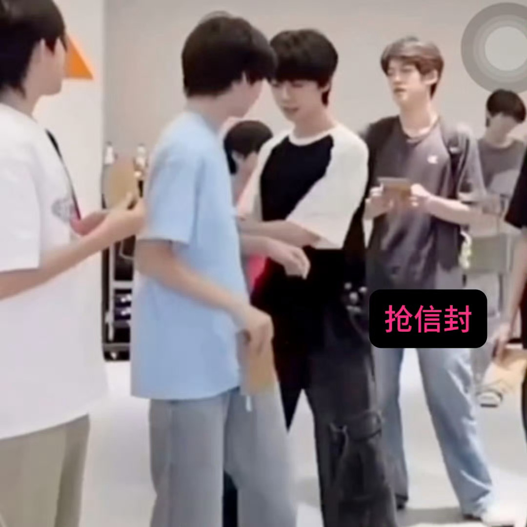 ❤️zang的人看什么都是zang的 