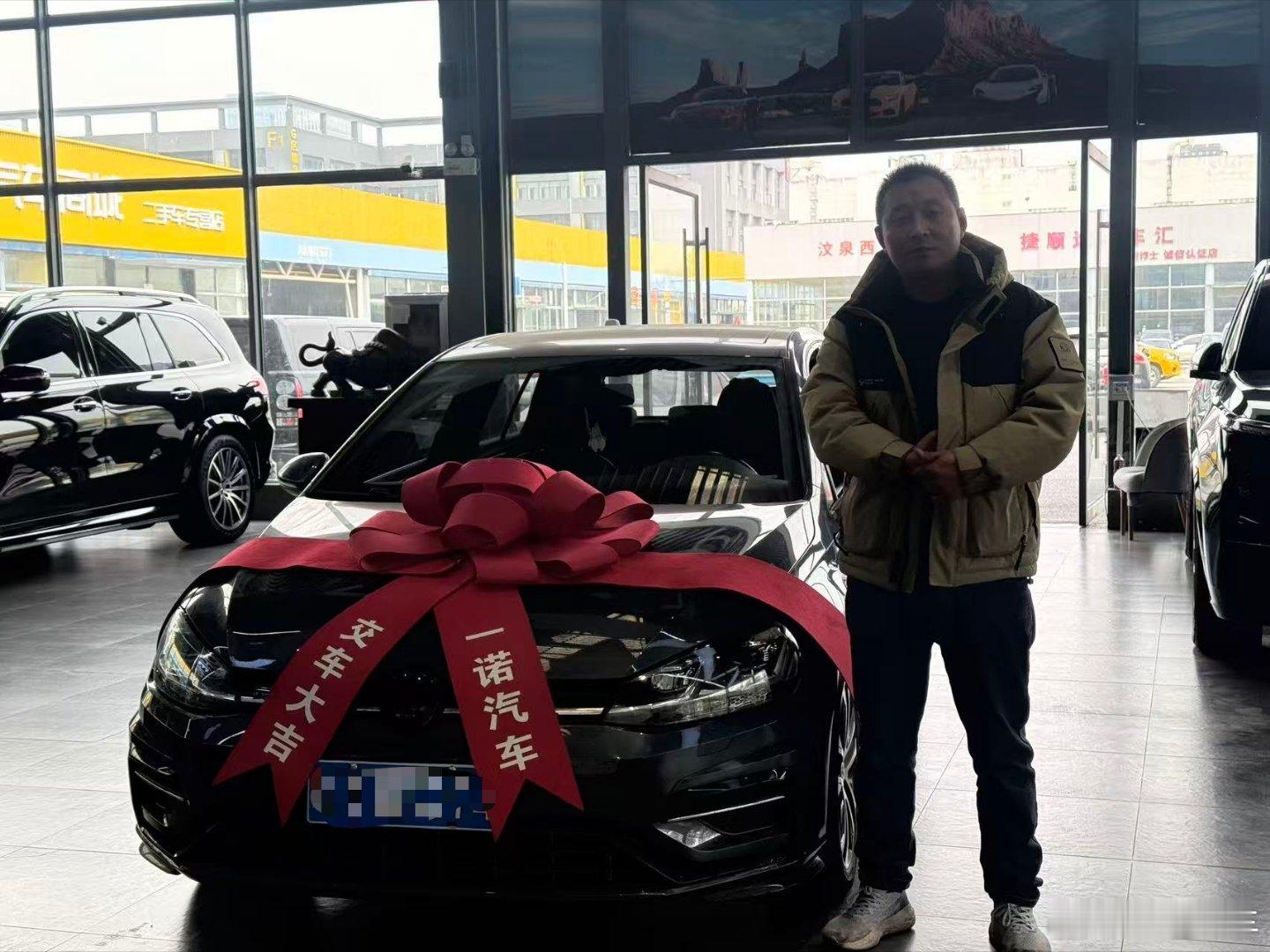 这个月疯狂发力啊 昨天收进来的稀有7.5代r-line今天就卖了 原版原漆的车况