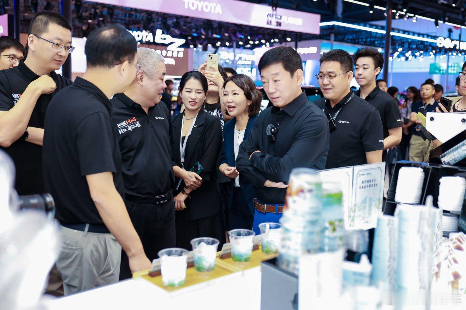 最好的双向奔赴是都来了咱就是说蘑菇菌因为时间原因没去成都车展，现在看到这么好的活