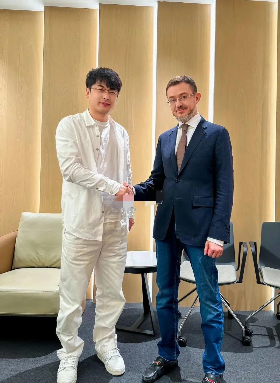 中俄贸易合作背后发生了什么？9月25日，辛选集团迎来了一位重要客人――俄中实业家