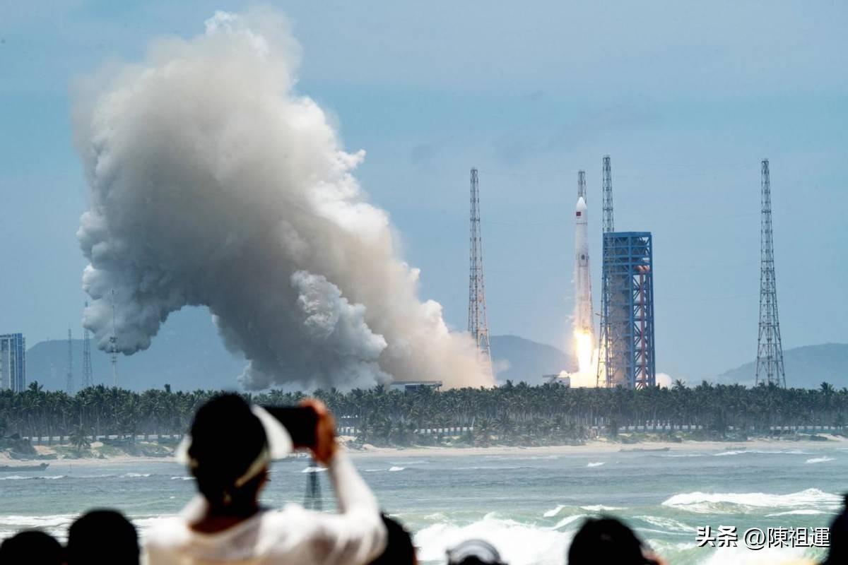 神话一夜崩塌！马斯克太空梦碎，两天跌没一个特斯拉，万亿估值遭中国航天降维打击，人