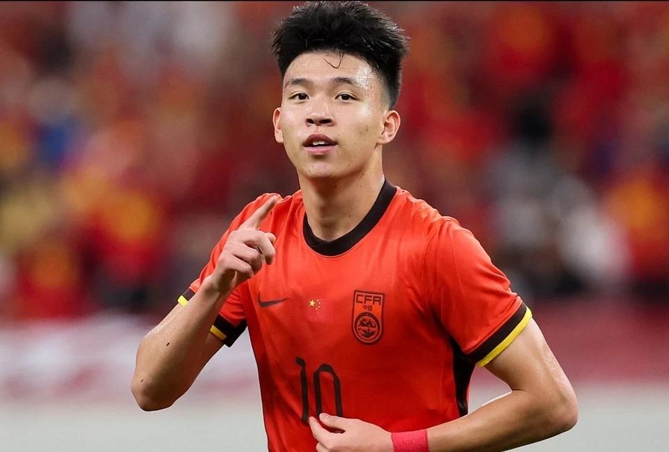 外媒：在经历了多年的危机与丑闻困扰后，中国足球正展现出明显的复苏迹象，尤其在青训