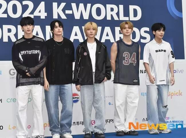 TXT K-World Dream Awards红毯新闻图 ​​​