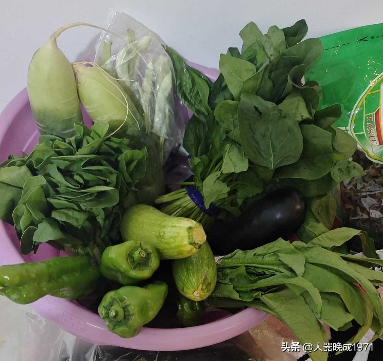 减脂心得：顺口溜
 
要想瘦，吃瘦肉，少吃一点是享受。

一旦多吃长肥肉，减脂努