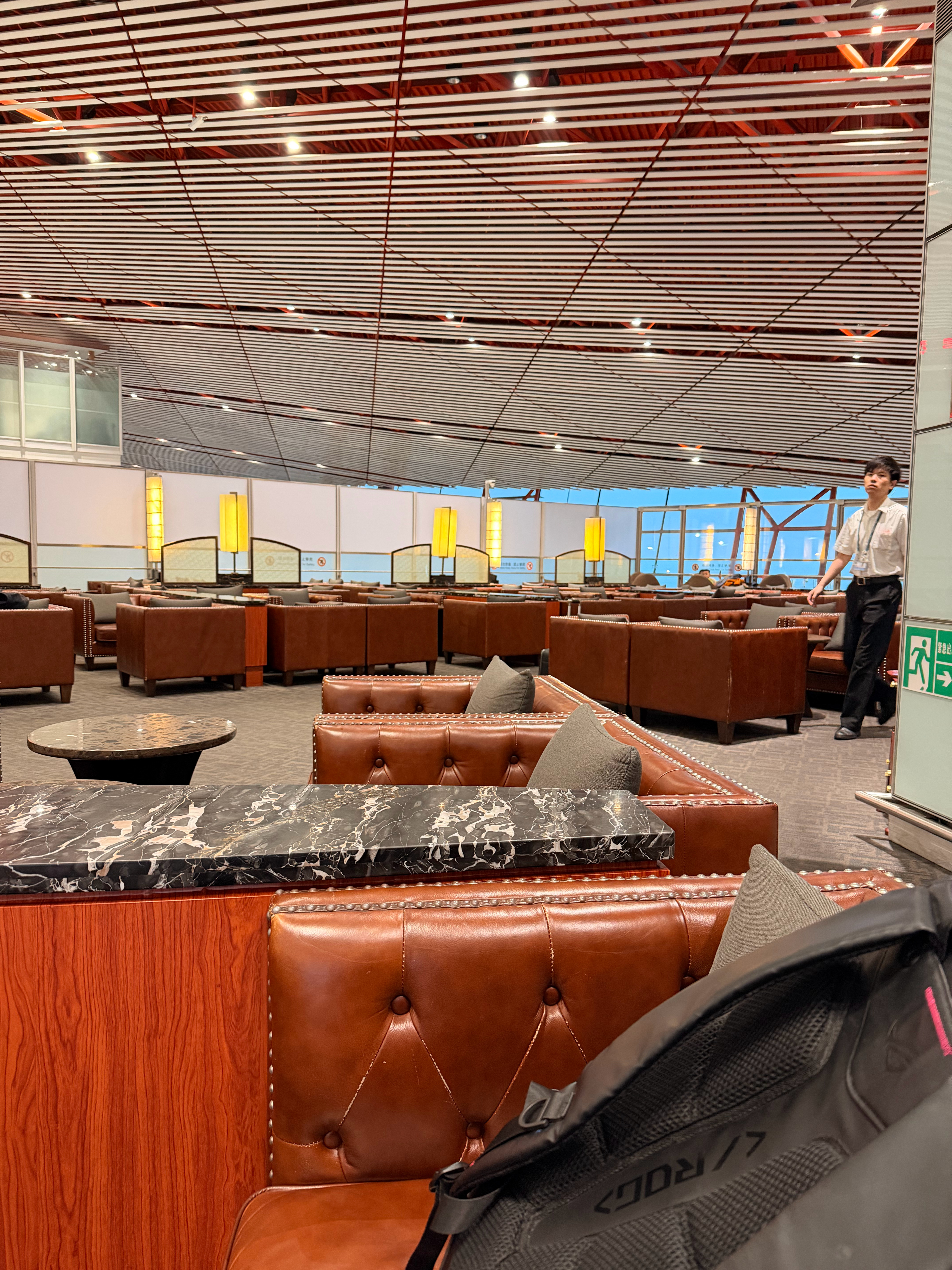 第一次见没什么人的休息室，这个时间飞真的太魔鬼了 