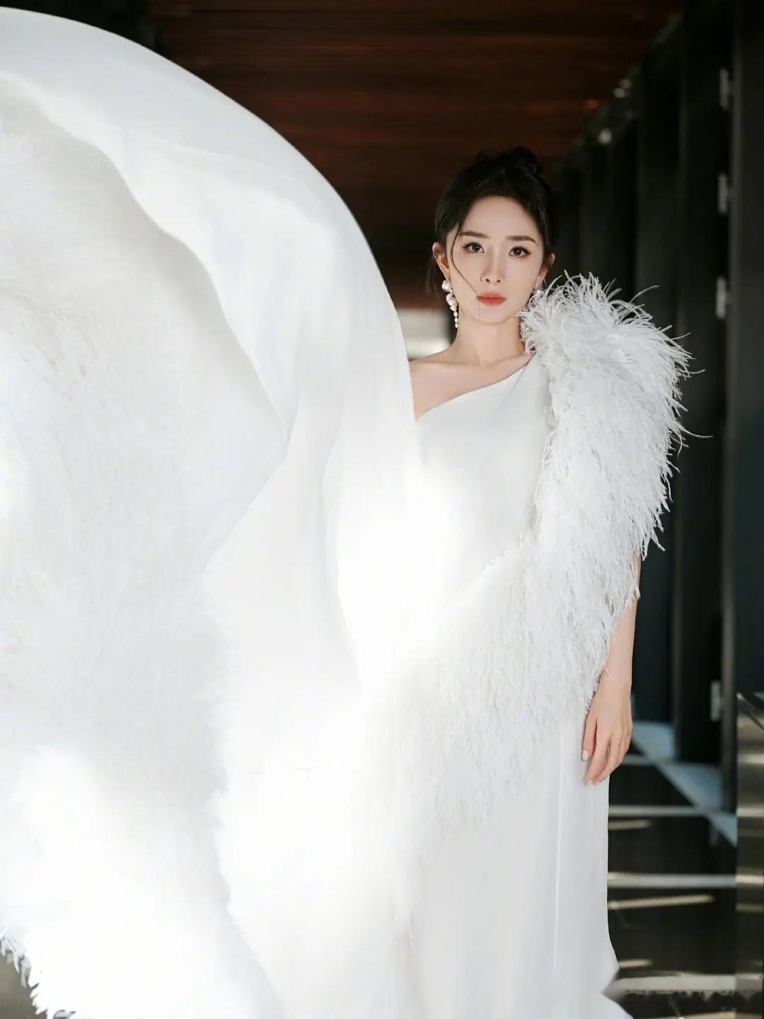 杨幂 白裙 ​​​